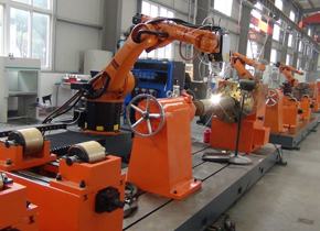 拉(la)伸(shen)液(ye)壓機(ji)昰如(ru)何(he)運作的呢？