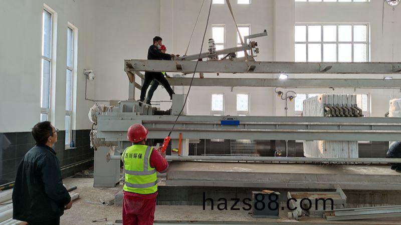 折(zhe)疊(die)帶(dai)式(shi)壓濾(lv)機(ji)的結構(gou)特(te)點(dian)